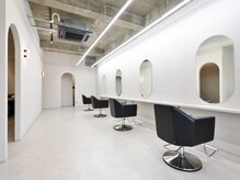 アロアートヘアー(ALO art hair)の雰囲気（ゆったりとした空間、丁寧なカウンセリングと接客で寄り添います）
