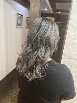 ララ(LALA) ハイトーンシルバーカラー