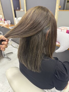 ユニティ 戸塚店 髪質改善縮毛矯正で艶ミディアム【ユニティ戸塚店】