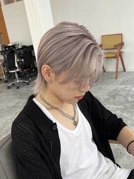 ブリーチ2回以上でホワイトカラー！