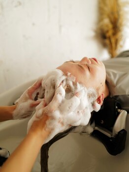 オムズ(OM's)の写真/【栄/大須/矢場町7分】頭皮の疲れを癒し、髪と頭皮を同時にケア。身体もほぐれるような極上のヘッドスパを