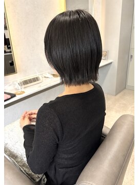 クロレ(Colorer) 切りっぱなしボブ×くびれ