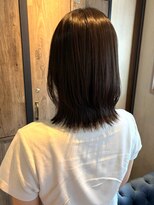 ナフィ バイ エイム 町田店(Nafie by eim) 外ハネ×くびれレイヤーで軽やか大人ミディ/やわらかブラウン