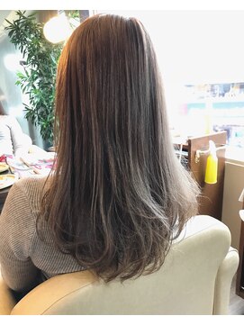 バランシア(BALANSIA) ローレイヤーベースのグレージュカラー