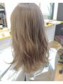 アグ ヘアー トラスティ 岸和田店(Agu hair trusty)&nbsp;黒染め履歴有りからのブリーチオンカラーです。