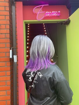 エマ(emma) シルバー×パープルのインナーカラー!