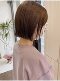 切りっぱなしボブ　ハイライトカラー　アッシュブラウン