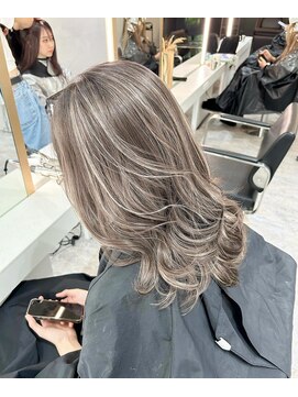 ブレンド 渋谷(BLend) ハイライトブルージュマチルダボブインナーグレージュ