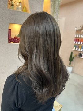 トリコ 柏(tricot) ロングヘアxオリーブベージュ