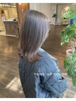 ザック ヴィ(ZACC vie) 外はねミディアムレイヤー