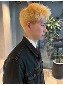 金髪 ブリーチ スパイキーショート アップバング ハイトーン
