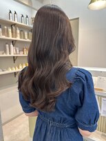 ポジ(poji)&nbsp;切りっぱなしボブ　質感ストレート　カット　顔まわり　艶髪