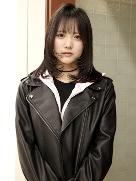 ウィム(wim) 『ミディアムレイヤー』顎ライン/顔周り/ザクザクレイヤー