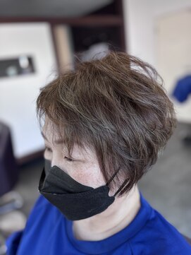 サロン ド 榮(Salon de 榮) ふんわりと動きのあるボブスタイル