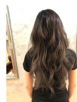 エスト 小倉(est)&nbsp;White系バレイヤージュカラー