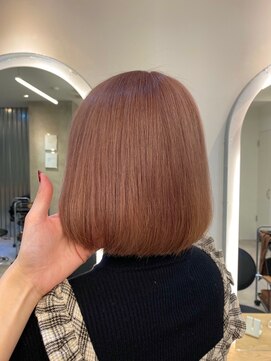 ジーナ セントラル銀座(Zina) 小顔オリーブカラーボブルフハイライトカラークールショート