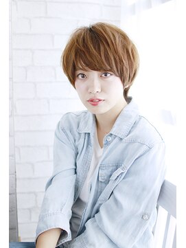 フォーハウス プラスエヌ(FOURHAUS +n) 20代30代40代　重ため無造作ショート【草津】