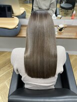 シカ 神戸三宮元町店(Cica)&nbsp;髪質改善 神戸 三宮美容室 艶髪 ロング トリートメント 元町