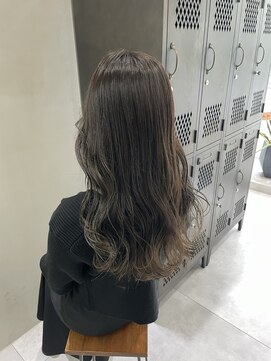 フェリア 松山(Feria) 【Feria松山】透明感×オリーブベージュ‐相原愛梨‐