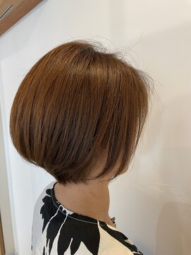 ジジ(JiJi) ショートボブ