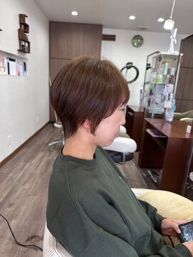 コジック ヘアアンドアイ(Cogic hair & eye) 40代50代大人ナチュラルな奥行きショートスタイルベージュカラー