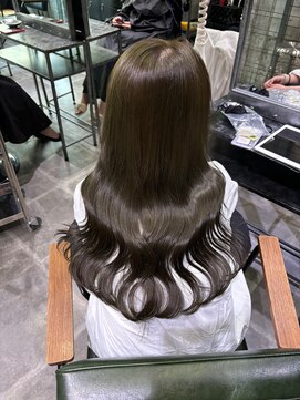 ウム(UMM) オリーブベージュ