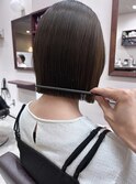 【Look at】切りっぱなしボブオリーブベージュ