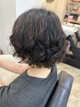 エンリー(ENlee) 【白鳥】くるくるパーマ×ショート