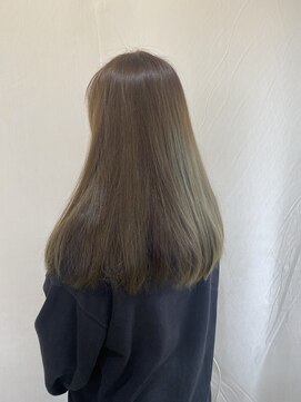 ジュリア(Giulia) ストレートマットグレージュ