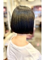 サーティエイト(38) 艶めき うなじ美人ショートボブ