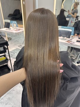 ロンドルピナス 小倉(Lond Lupinus) ブルーブラック/ワイドバング/美髪のススメ/外ハネボブ/北九州