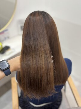 ラビス クローバー(Lovis clover) 〔NANA〕艶髪縮毛矯正