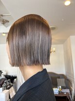 トリコ(trico)&nbsp;ボブ切りっぱなしボブ　タッセルボブ　透明感カラー　ストレート