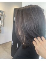 アルト(ALTO)&nbsp;30代40代50代　グレージュ白髪ぼかし大人ハイライト