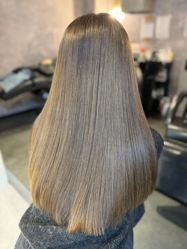 エルバイラビス 大宮(elu by lovis) 《三宅悠斗》グレージュ/大宮/ブリーチ