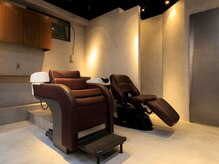 2種類のシャンプー台でリラックスしていただきます。