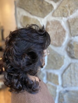 ヘアリゾート バルボア アイランド(hair resort Balboa Island) 【Balboa Island 池袋】60代70代オススメ！メディアムウェーブ