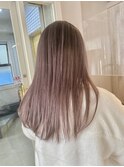 ピンクベージュ