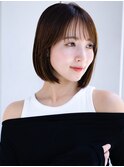 ぱっつん前髪シンプルストレート顎ラインボブ薄めバング大人女子