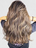 ディーバ 渋谷(D.I.E.V.A)&nbsp;20代30代40代欧米風グラデーションベージュ艶髪レイヤーカット