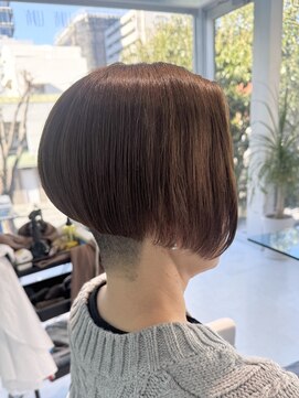 アミティ(AMITY) 前下がりボブ
