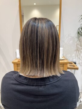 ビレア 尾張旭店(BELEA) 白髪ぼかしハイライト