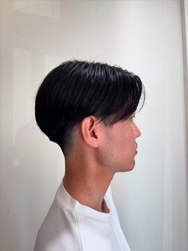 ヘアーワークス ボナ(HAIR WORKS bona.) トレンド◎韓国風×毛流れセンターパート/黒髪/ツーブロック