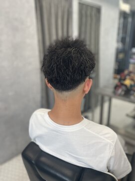 リプレイ 草津店(RIPLAY) MEN’S HAIR/ブルーブラック/フェザーパーマ/草津