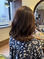 エルサフィロ キタハマ(el zafiro kitahama)&nbsp;20×30×40代×透明感×艶感×髪質改善×外ハネ×ピンクベージュ