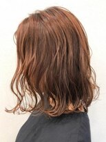 ミーティア バイ クアトロ(Meteor By QUATRO) 外ハネ×コーラルピンク