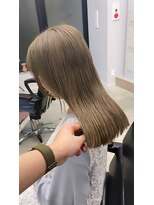 ヴァーディ オモテサンドウ(Vardy omotesando)&nbsp;オリーブベージュ/ケアブリーチ/ダブルカラー/ハイトーン