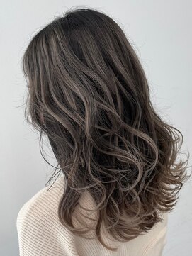 イース バイ アンブルリュクス 北千住(Ease by amble luxe) グレージュカラー