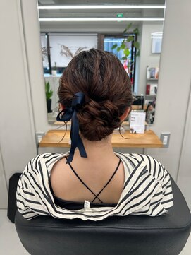 バルベストーキョーサウス(BARBES TOKYO SOUTH) 大人可愛いシニヨンスタイル【清板】