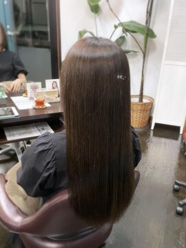 ラリュエル 江曽島店(La Ruelle.) グレージュ